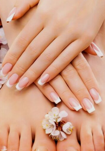 Manicure / Pedicure